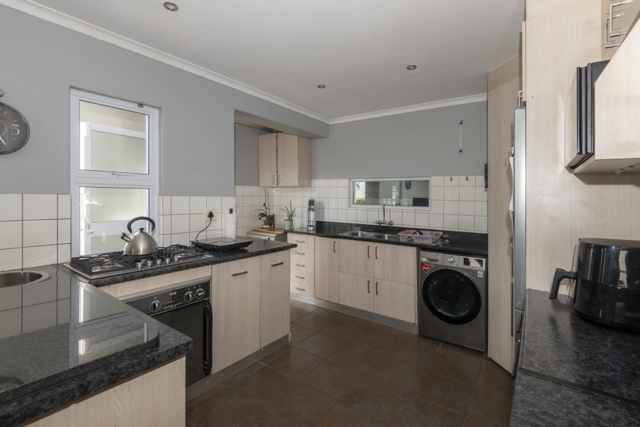 5 Bedroom Property for Sale in Laguna Western Cape